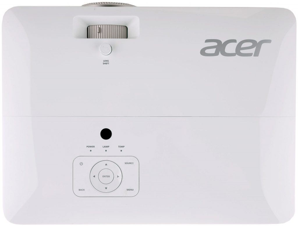 Acer V7850 kan även styras från ovansidan. I fronten tittar linsen fram och det finns även en möjlighet att justera bilden i höjdled med linsjusteringsratten.