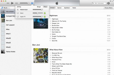 När du spelar upp musik i iTunes kan du välja var den ska spela upp – i datorn, i hemmabion via Airplay till Apple TV eller både och med individuell volymhantering.