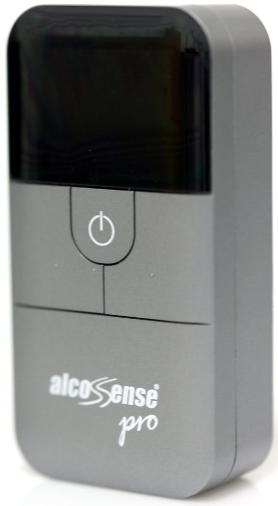 AlcoSense Pro är en smart alkoholmätare med databas för europeiska, amerikanska och australiska lagstadgade promillegränser.