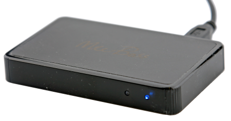 MeeBoss M200 tillhör första generationens Miracast-dongel som kräver en fjärrkontroll för att användas.