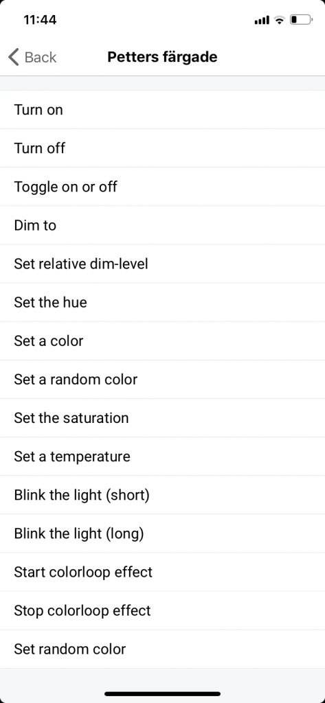 Listan över egenskaper som kan användas i ett automationsflöde är lång för en Hue-lampa. Möjligheterna att blinka och starta en färgloop, alltså att växla färg, är dock något som Homey tillför.