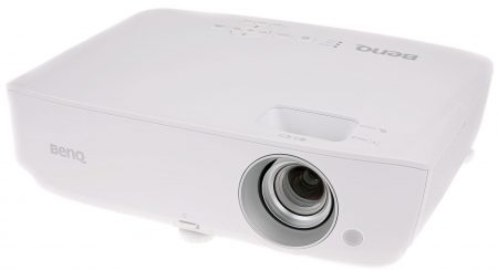 Benq W1050 är en liten och smidig projektor till ett förvånansvärt lågt pris.